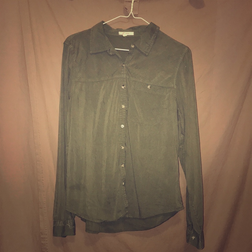 Maurice’s button up